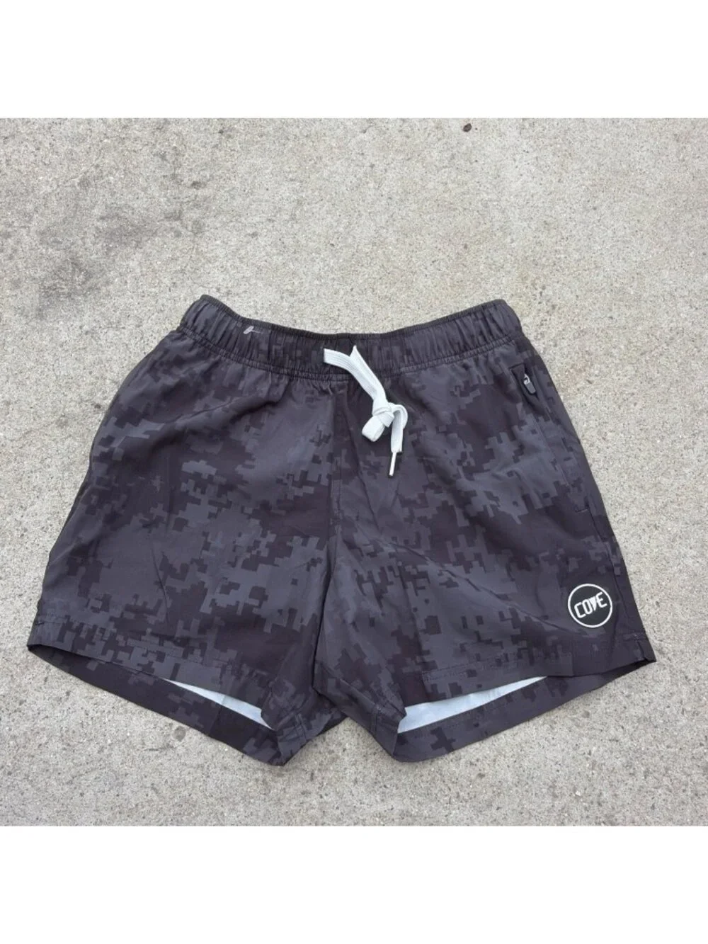 Cove Shorts Mens 36 Camo Gray Black Athletic Gym 5" Inseam Drawstring - Picture 1 of 7